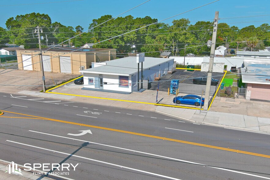 More Photos Of 411 Clearlake Rd, Cocoa Flex For Sale
