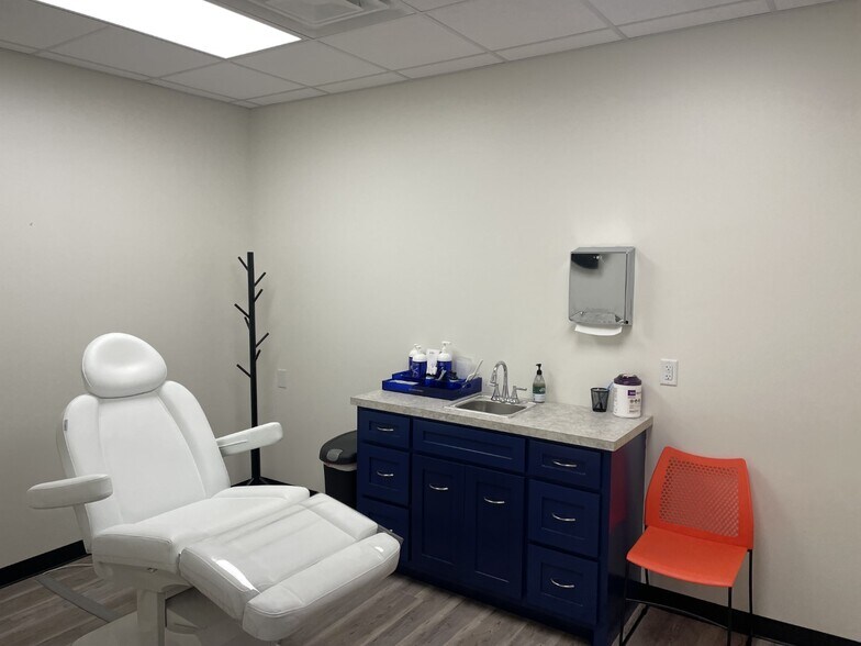 More Photos Of 3414-3426 Old Cantrell Rd, Little Rock Office For Lease