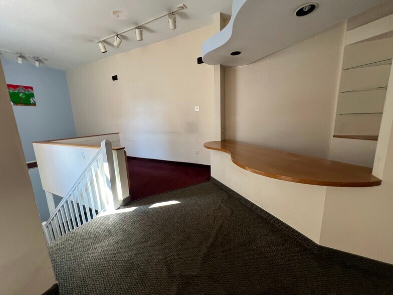 More Photos Of 301 Bainbridge St, Philadelphia Storefront Retail Residential For Lease