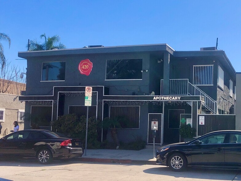 More Photos Of 15372-15374 Dickens St, Sherman Oaks Office Residential For Sale