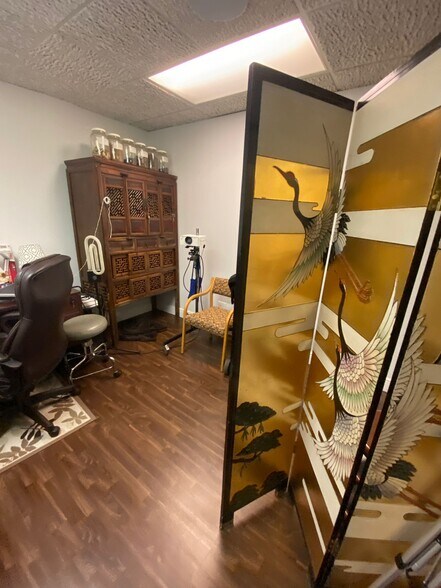 More Photos Of 21400-21414 W Dixie Hwy, Miami Medical For Lease