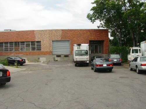 More Photos Of 80 Hartford Ave, Mount Vernon Warehouse For Lease