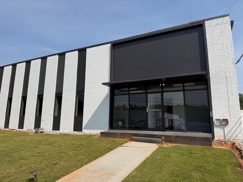 More Photos Of 5094 Minola Dr, Lithonia Distribution For Lease