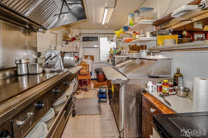 More Photos Of 36 John Ringo Rd, Ringoes Restaurant For Lease