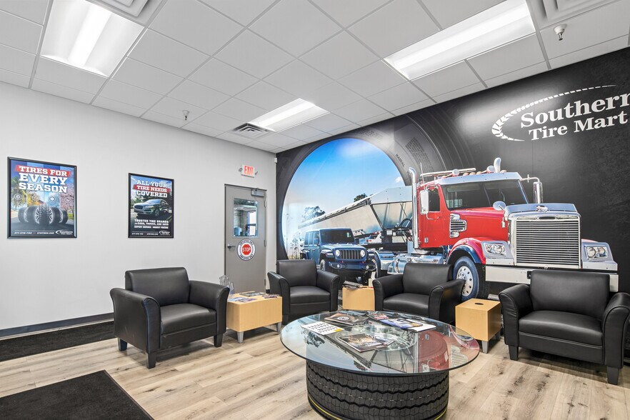 More Photos Of 4450 Enterprise St, Boise Truck Terminal For Sale