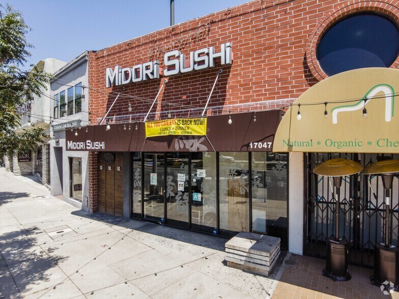 More Photos Of 17047 Ventura Blvd, Encino Freestanding For Sale