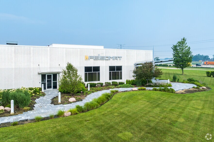 More Photos Of 1700 N Penny Ln, Schaumburg Manufacturing For Sale