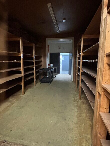 More Photos Of 1304 S Broad St, Monroe Flex For Lease