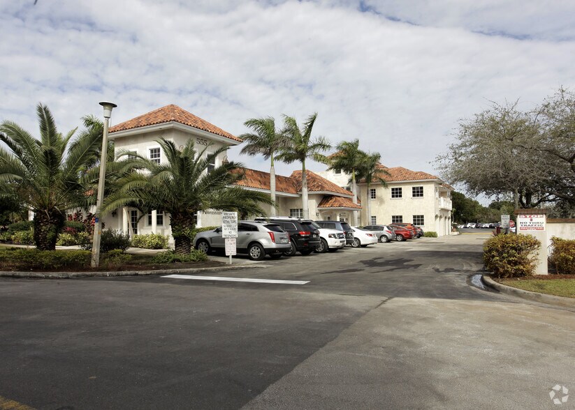 More Photos Of 555 S Pompano Pky, Pompano Beach Office For Lease
