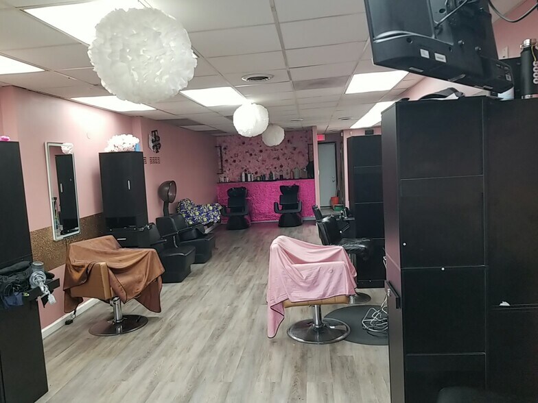 More Photos Of 4700 Stamp Rd, Marlow Heights General Retail For Lease