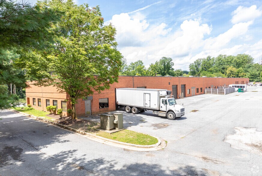 More Photos Of 9637 Liberty Rd, Randallstown Light Distribution For Lease