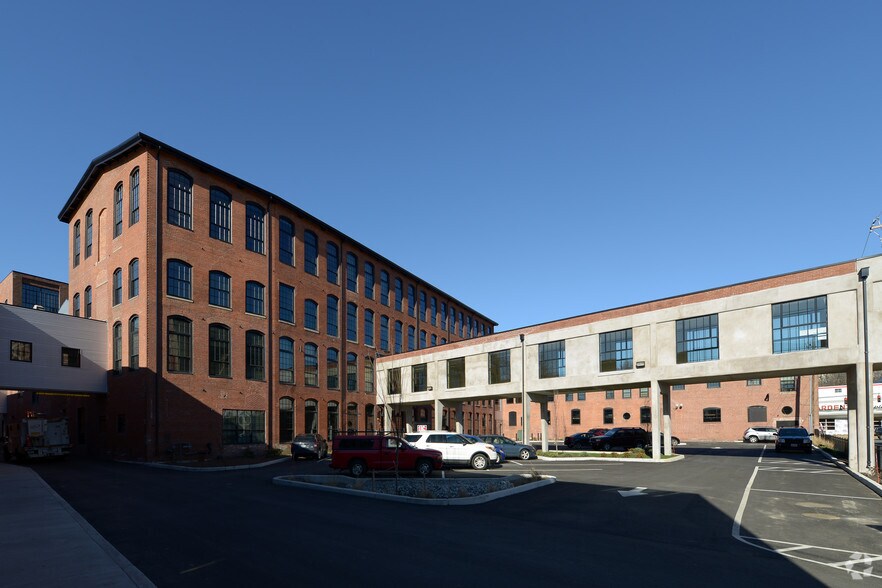 More Photos Of 12 Eagle St, Providence Apartments For Lease
