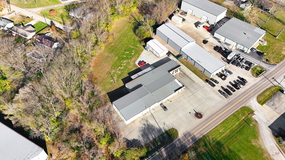 More Photos Of 200 Industry Dr, Carlisle Warehouse For Lease