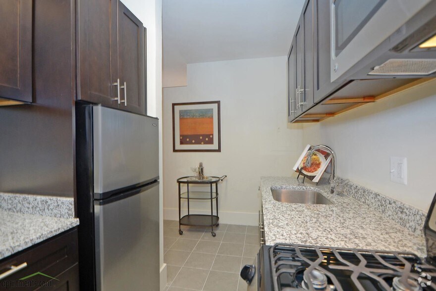 More Photos Of 1841 Columbia Rd NW, Washington Apartments For Lease