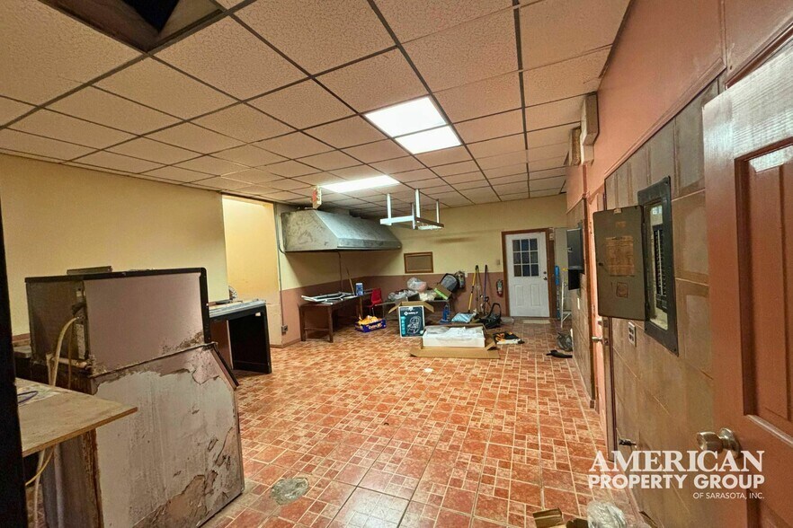 More Photos Of 14000 Tamiami Trl, North Port Hotel For Sale