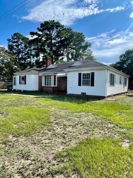 More Photos Of 1810 US Highway 17, Williamston Flex For Sale