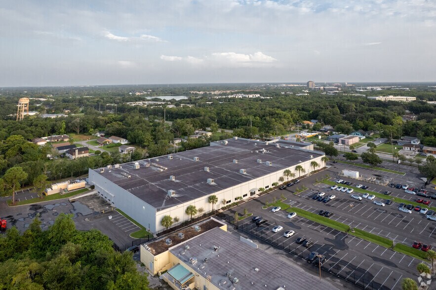 More Photos Of 440 W Kennedy Blvd, Orlando Industrial For Lease