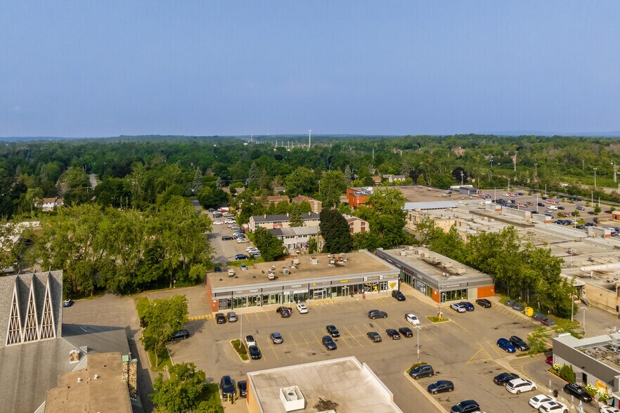 More Photos Of 42 Blvd Saint Chalres, Beaconsfield Unknown For Lease