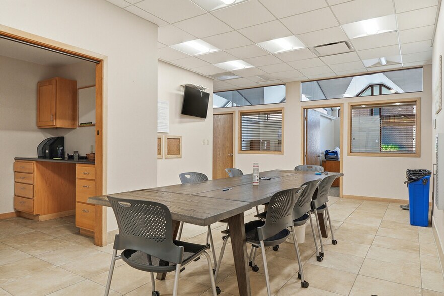 More Photos Of 123 Durbin St, Casper Office For Sale