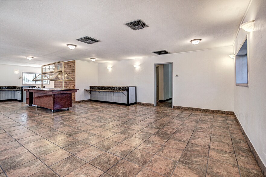More Photos Of 1200 S Beeline Hwy, Payson General Retail For Sale