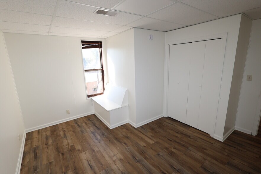 More Photos Of 101 W Main St, Syracuse Storefront Retail Residential For Sale