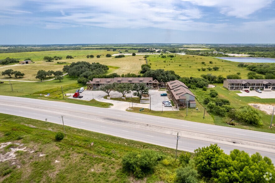 More Photos Of 4392 S Highway 181, Kenedy Apartments For Sale