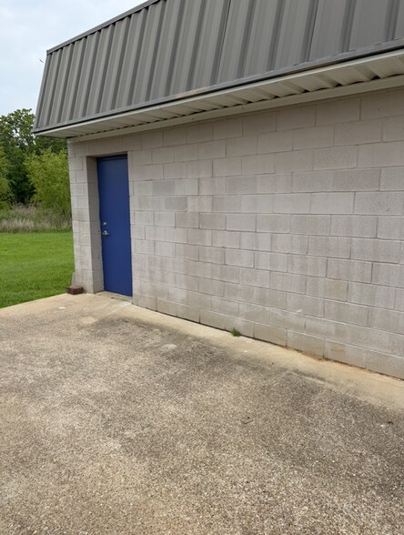 More Photos Of 20904 Hwy 155 S, Flint Self Storage For Lease