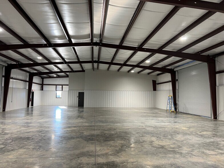More Photos Of 1200 Commerce St, Madison Warehouse For Lease