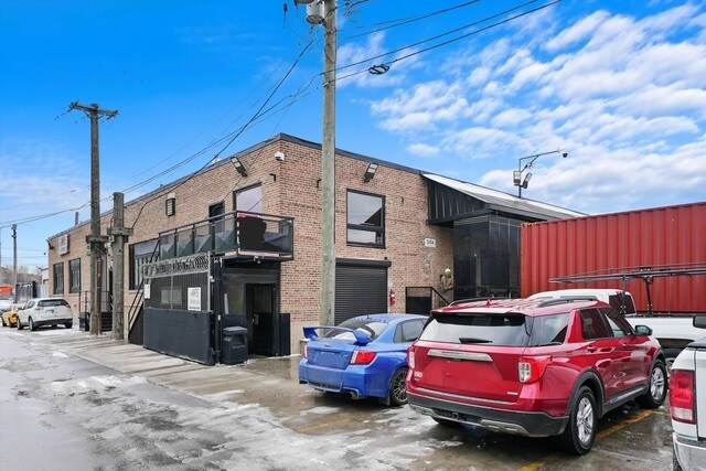 More Photos Of 3100 S Homan Ave, Chicago Warehouse For Sale