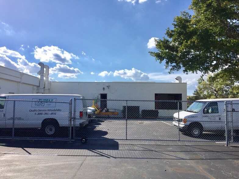 More Photos Of 14150 SW 119th Ave, Miami Manufacturing For Lease