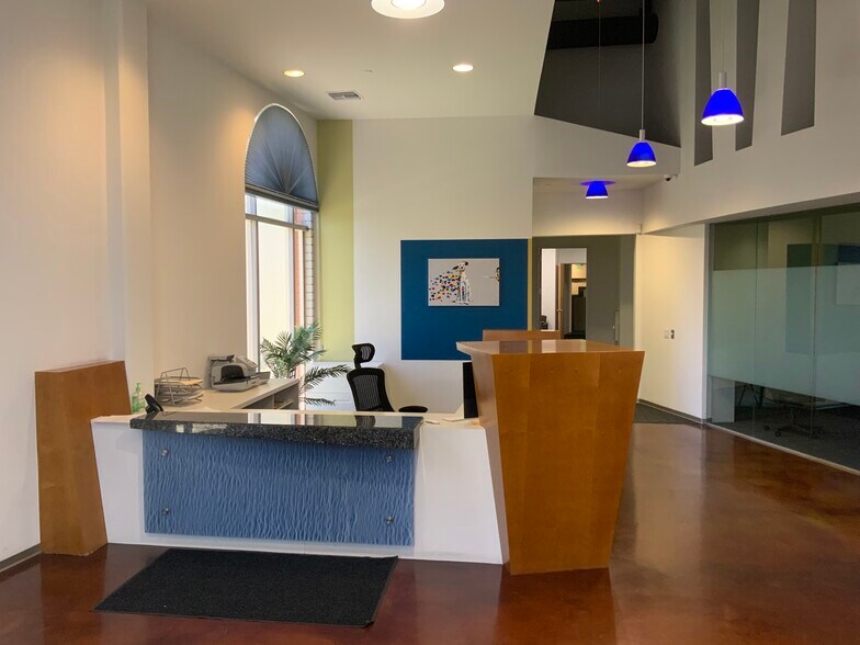 More Photos Of 16641 Roscoe Pl, North Hills Warehouse For Lease
