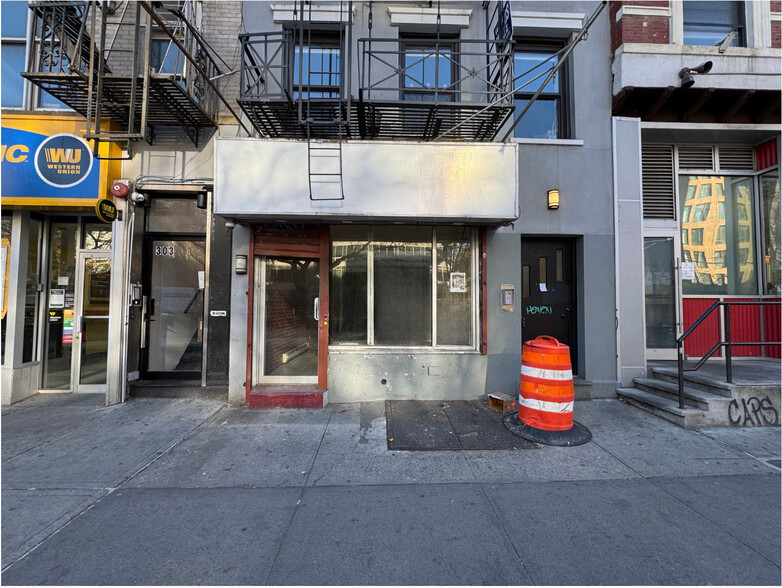 Primary Photo Of 301 E Houston St, New York Apartments For Lease