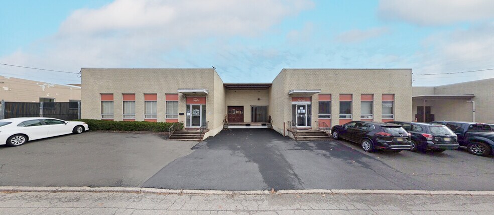 More Photos Of 5-7 Valley St, Hawthorne Warehouse For Lease