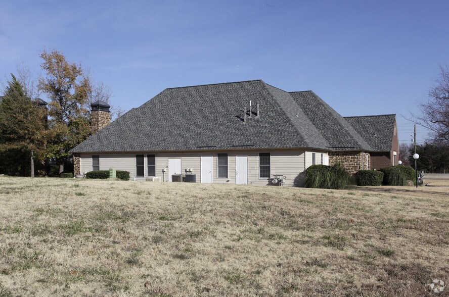 More Photos Of 5404 S Memorial Dr, Tulsa Medical For Lease