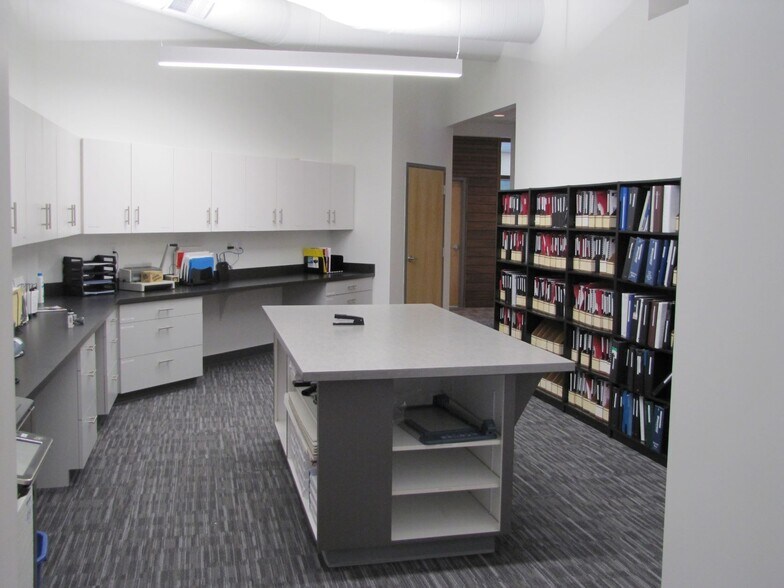 More Photos Of 1100 Campus Dr, Stow Unknown For Lease