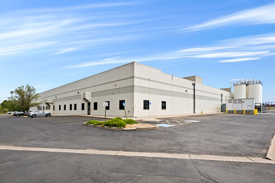 More Photos Of 5861 N Tennyson St, Arvada Warehouse For Sale