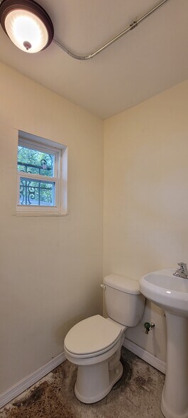 More Photos Of 3203 N Nebraska Ave, Tampa Freestanding For Lease