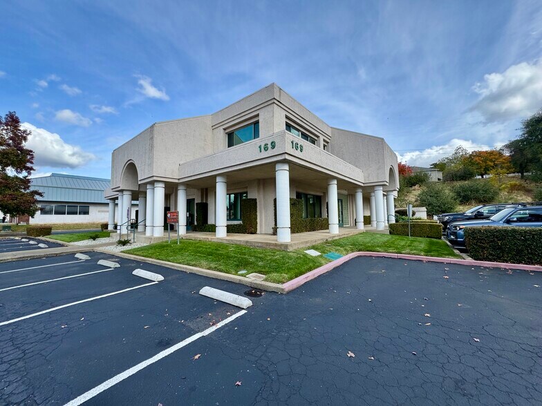 Primary Photo Of 169 Hartnell Ave, Redding Office For Lease