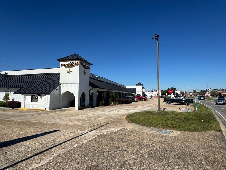 Primary Photo Of 113 Belle Terre Blvd, La Place Storefront For Lease