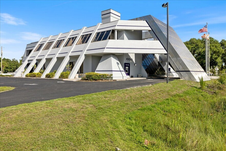 More Photos Of 1000 N Tamiami Trl, Nokomis Bank For Sale