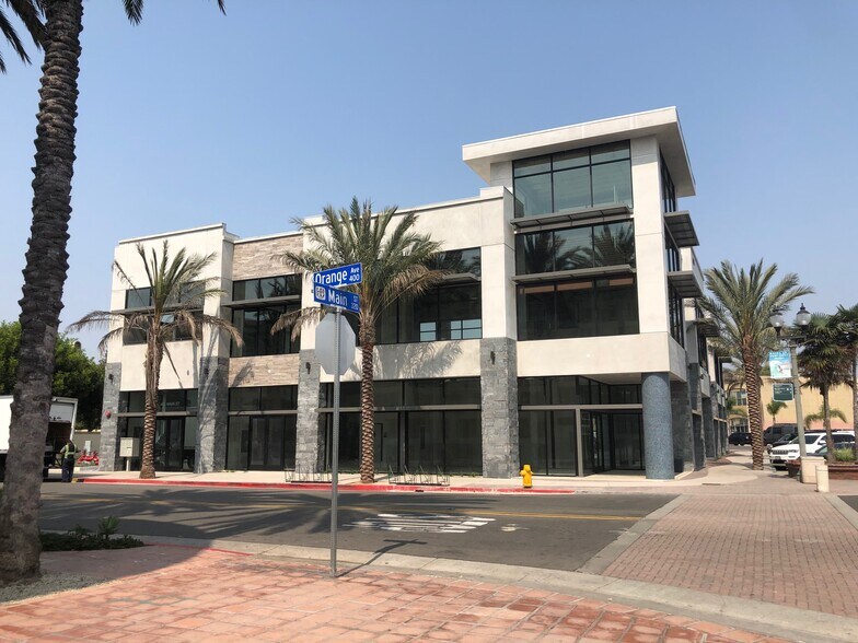 More Photos Of 401 Main St, Huntington Beach Storefront Retail Office For Lease