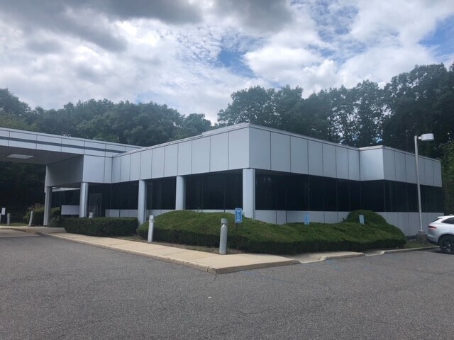 More Photos Of 989 W Jericho Tpke, Smithtown Medical For Lease