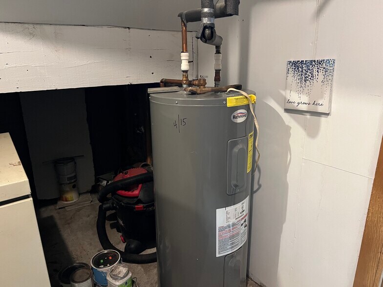 More Photos Of 137-147 Main St, Amherst Storefront Retail Residential For Sale