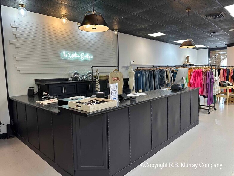 More Photos Of 1324-1326 E. Battlefield, Springfield General Retail For Lease