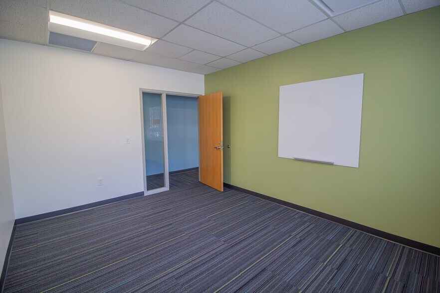 More Photos Of 20 Madison Avenue Ext, Albany Office For Lease
