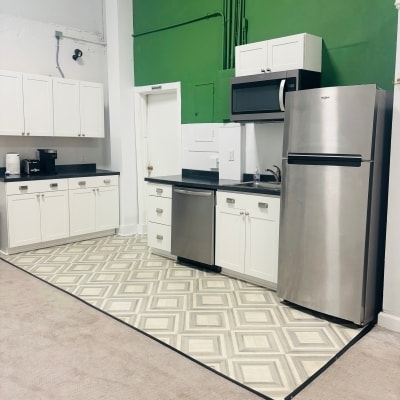 More Photos Of 524 S Elm St, Greensboro Loft Creative Space For Lease