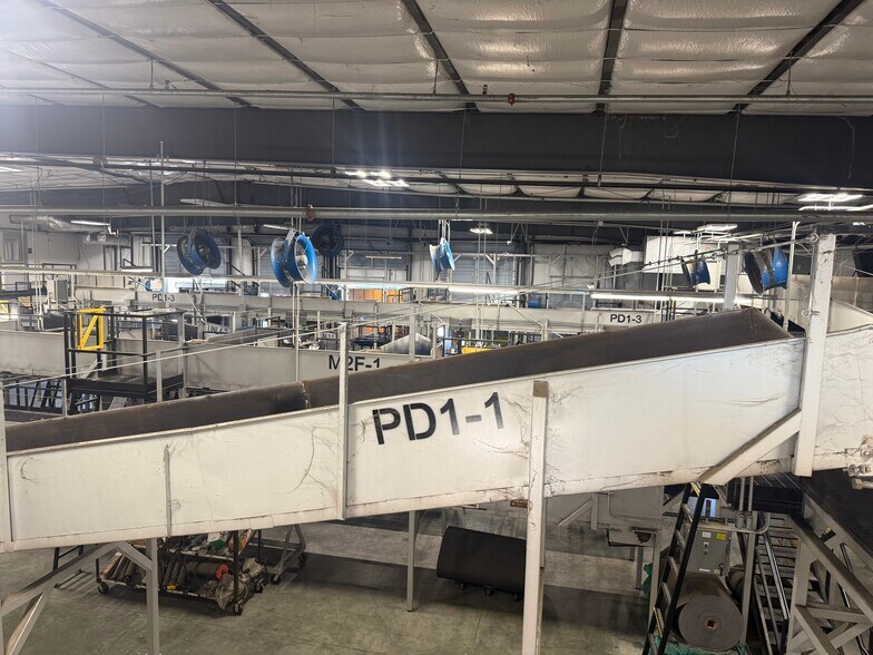 More Photos Of 2600 Booth St, Monroe Distribution For Sale