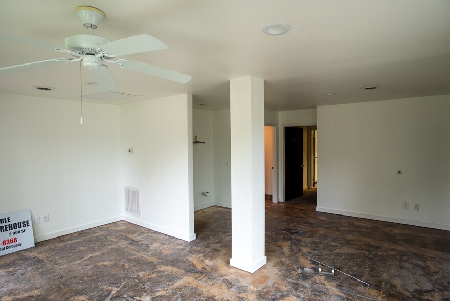 More Photos Of 303 Gadsden St, Columbia Warehouse For Lease
