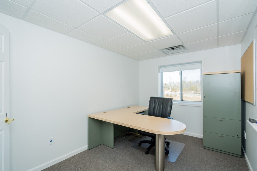 More Photos Of 1252 Saratoga Rd, Ballston Spa Light Distribution For Sale