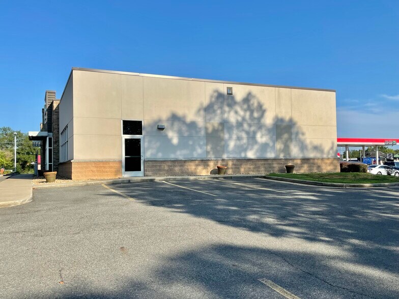 More Photos Of 1305 North St, Nacogdoches Healthcare For Lease